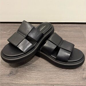 Vagabond Blenda platform Black Sandal